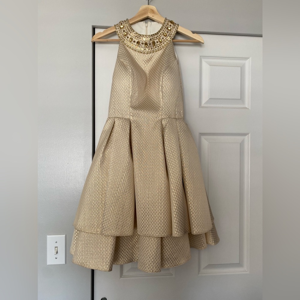 MacDuggal Gold Cocktail